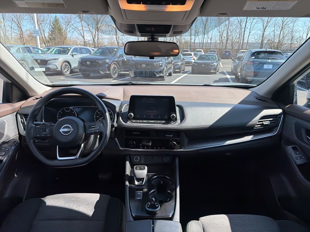 Thumbnail: 2023 Nissan Rogue - 11