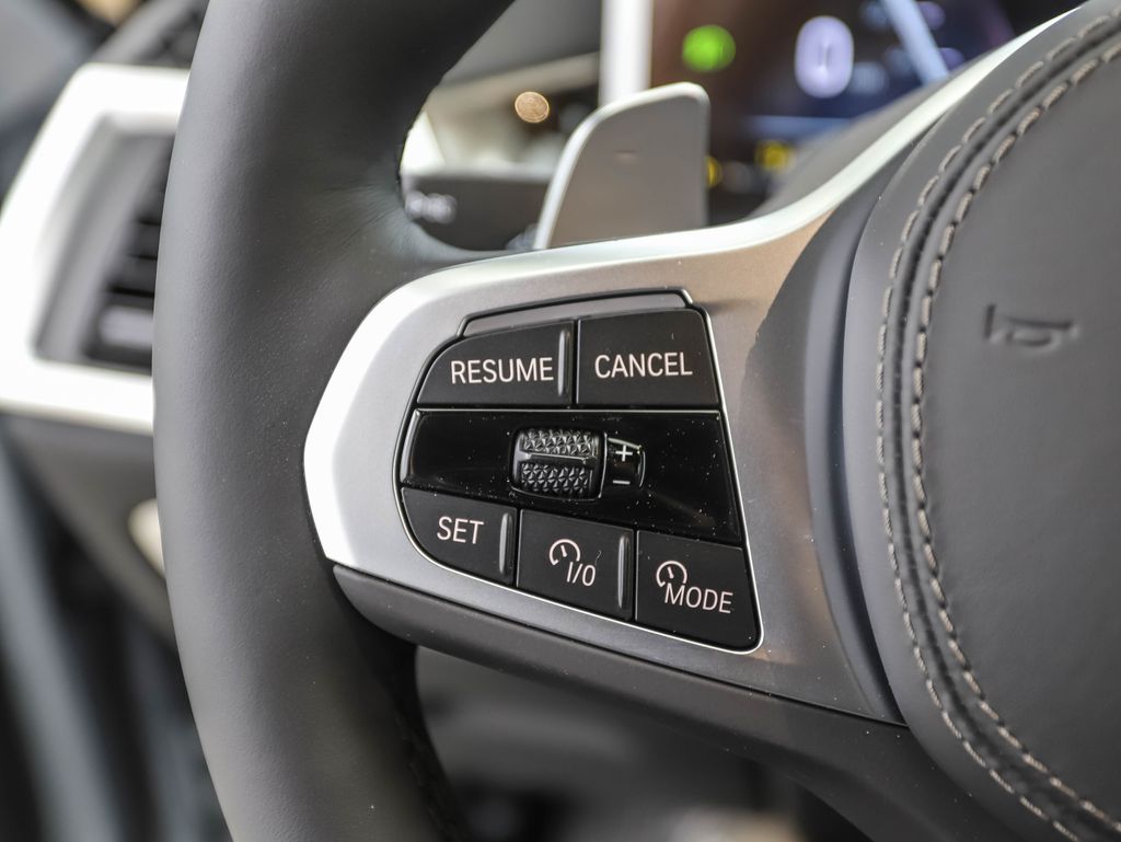 Thumbnail: 2026 BMW X7 - 13