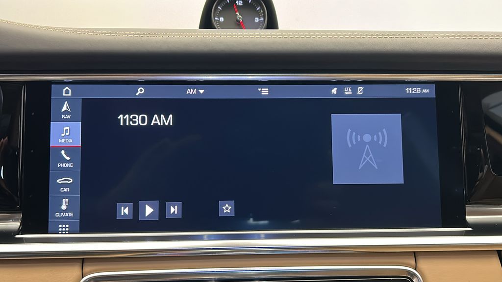 2020 Porsche Panamera Base 18