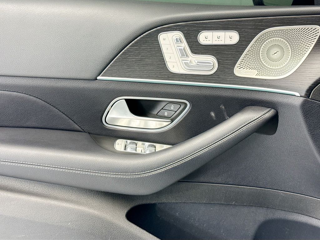 Thumbnail: 2023 Mercedes-Benz GLE - 22