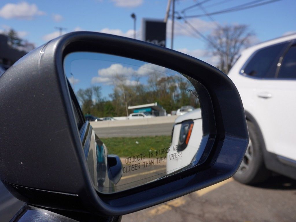 Used 2020 Gray Volvo T5 image 36