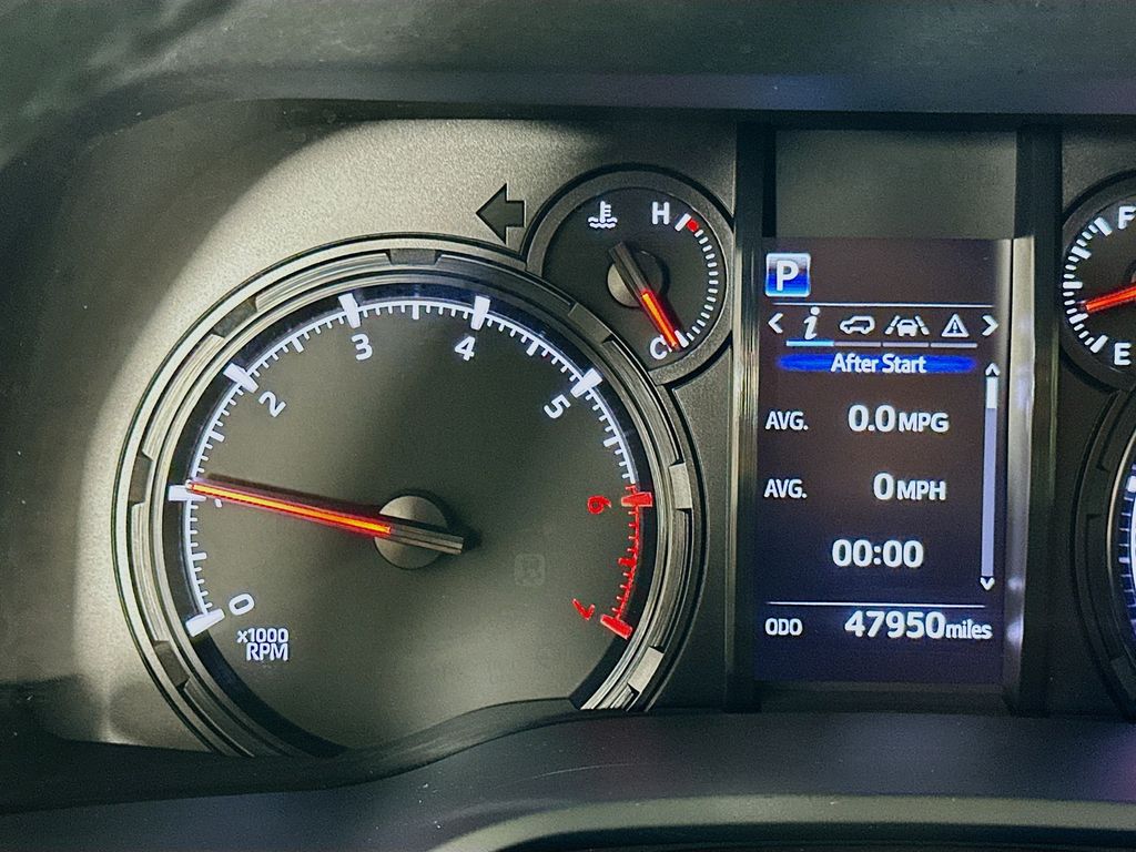 2023 Toyota 4Runner SR5 12