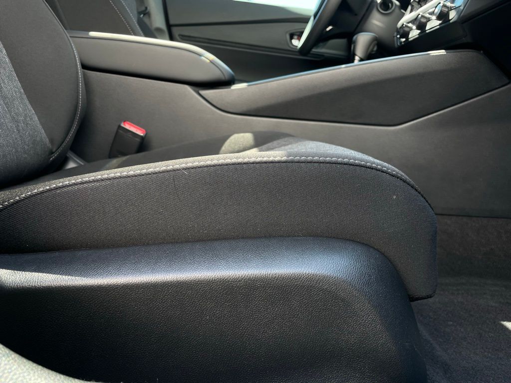 2025 Honda Accord SE 29