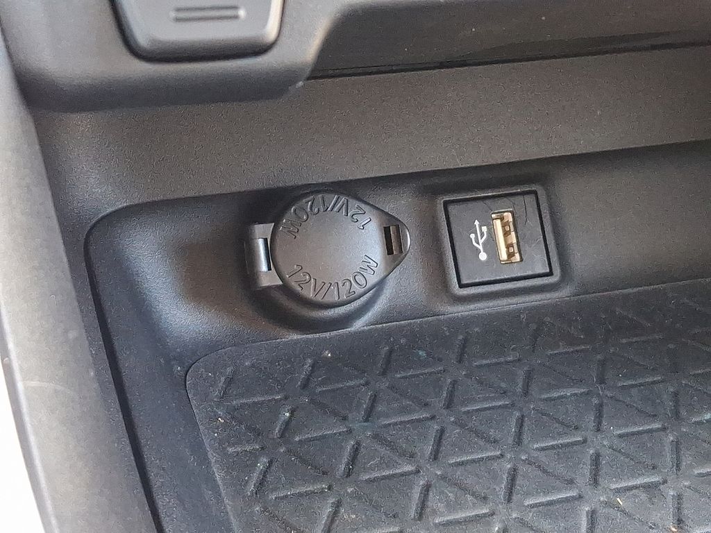 Thumbnail: 2023 Toyota RAV4 - 26