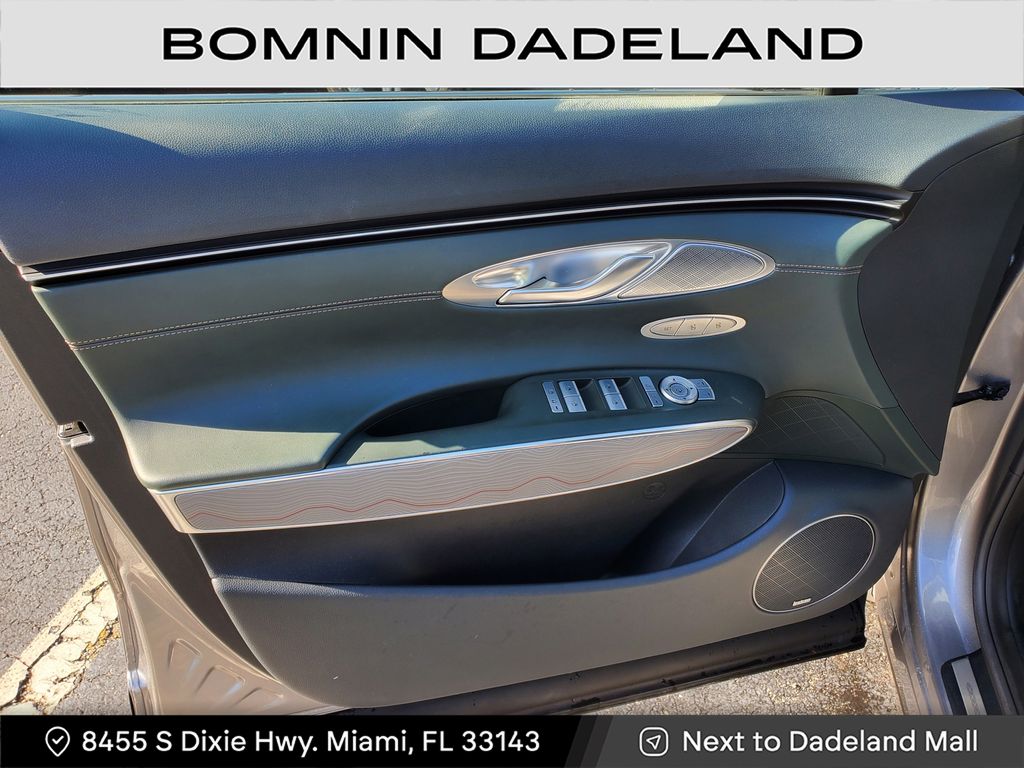 2022 Genesis GV70 2.5T Advanced photo