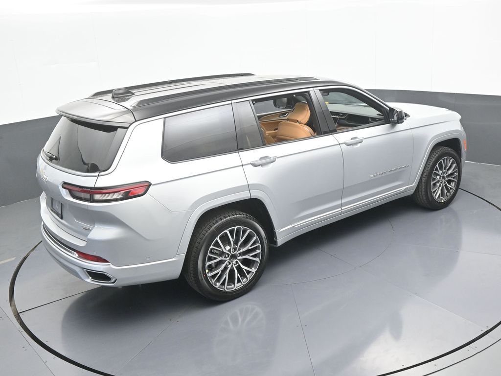 New 2025 Silver Zynith Jeep Summit image 64