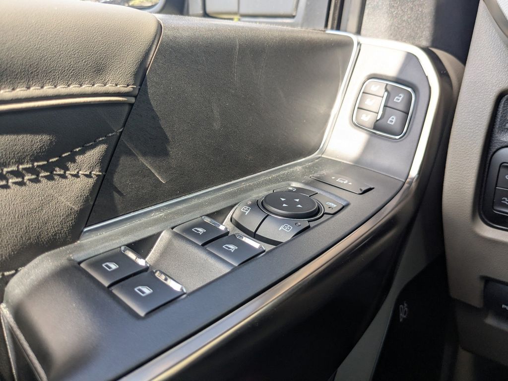2026 Ford Super Duty F-350 SRW Platinum