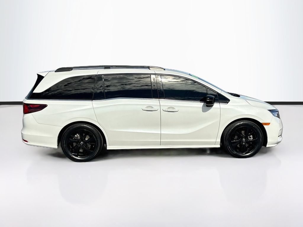 Thumbnail: 2023 Honda Odyssey - 4
