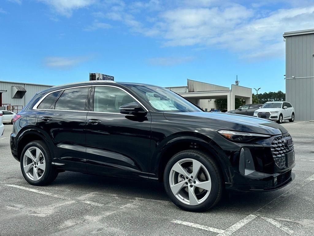 Mythos Black Metallic 2026 Audi Q5 quattro Premium Plus TFSI SUV / Crossover All-Wheel Drive 7-Speed Automatic