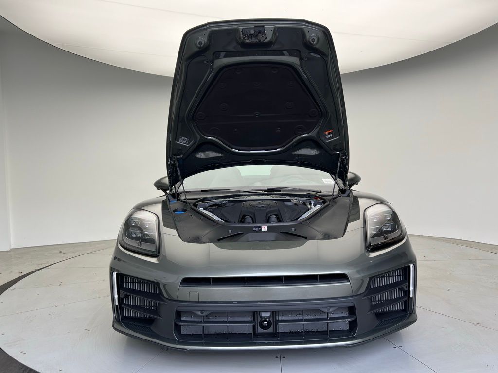 Thumbnail: 2026 Porsche Panamera - 26