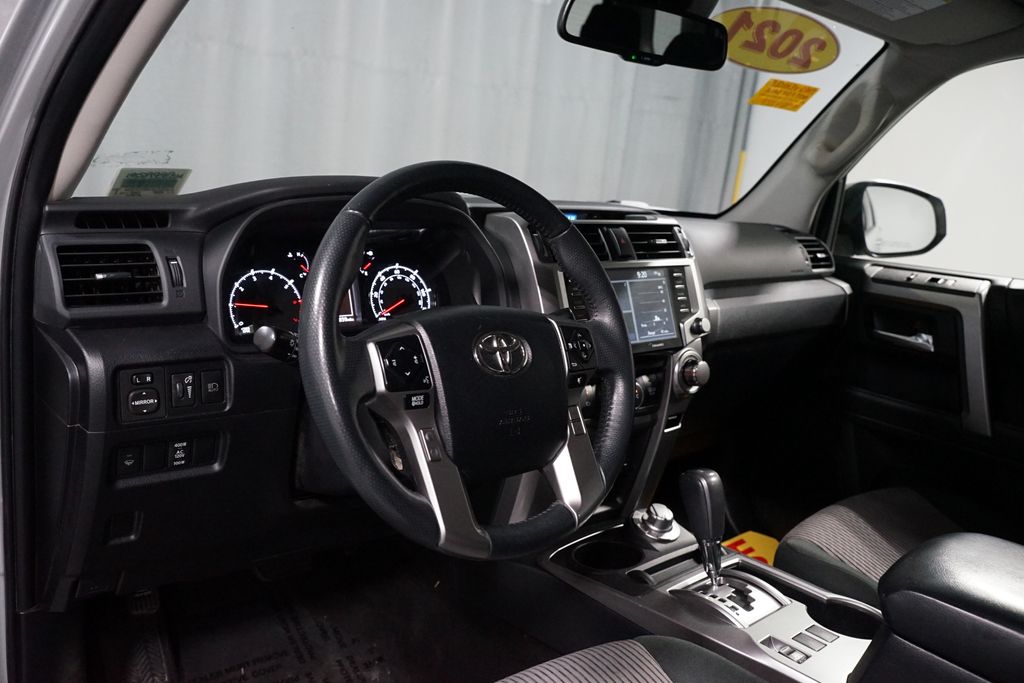 Thumbnail: 2021 Toyota 4Runner - 7
