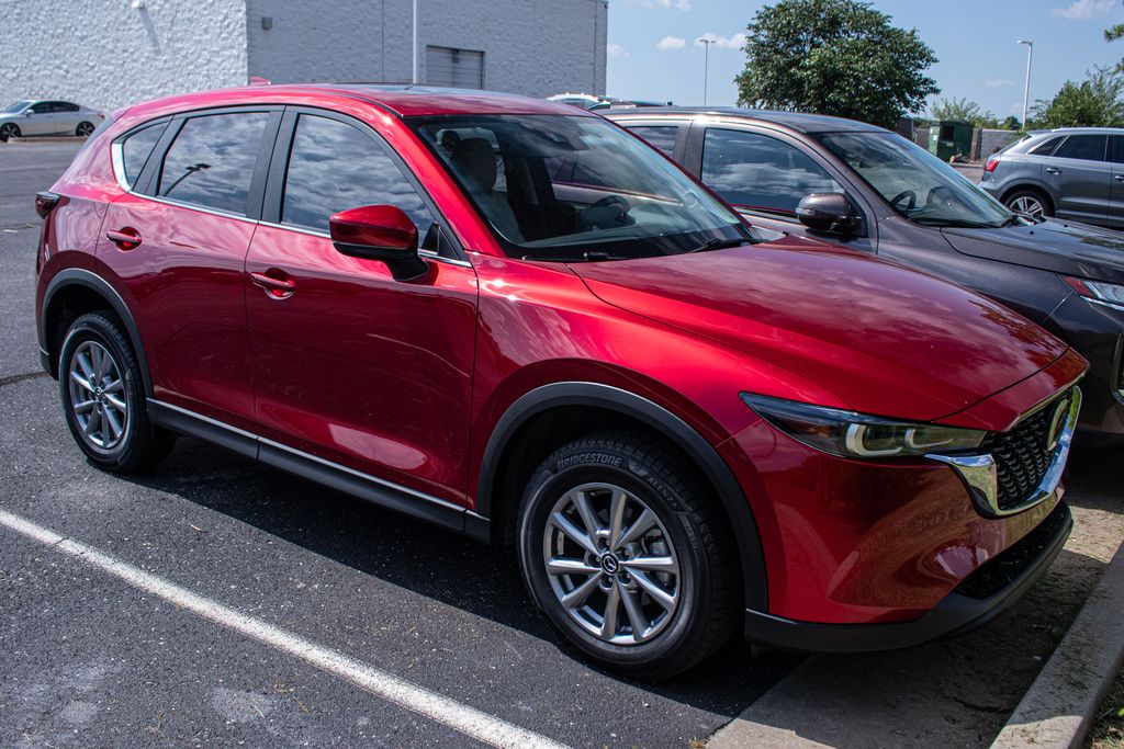 View vehicle photo 3