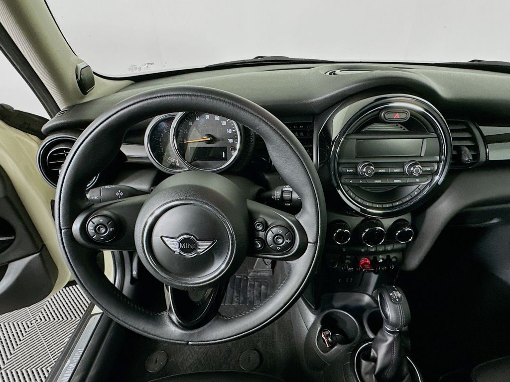 2016 MINI Cooper Base 11