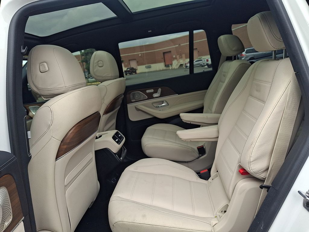 Thumbnail: 2024 Mercedes-Benz GLS - 10