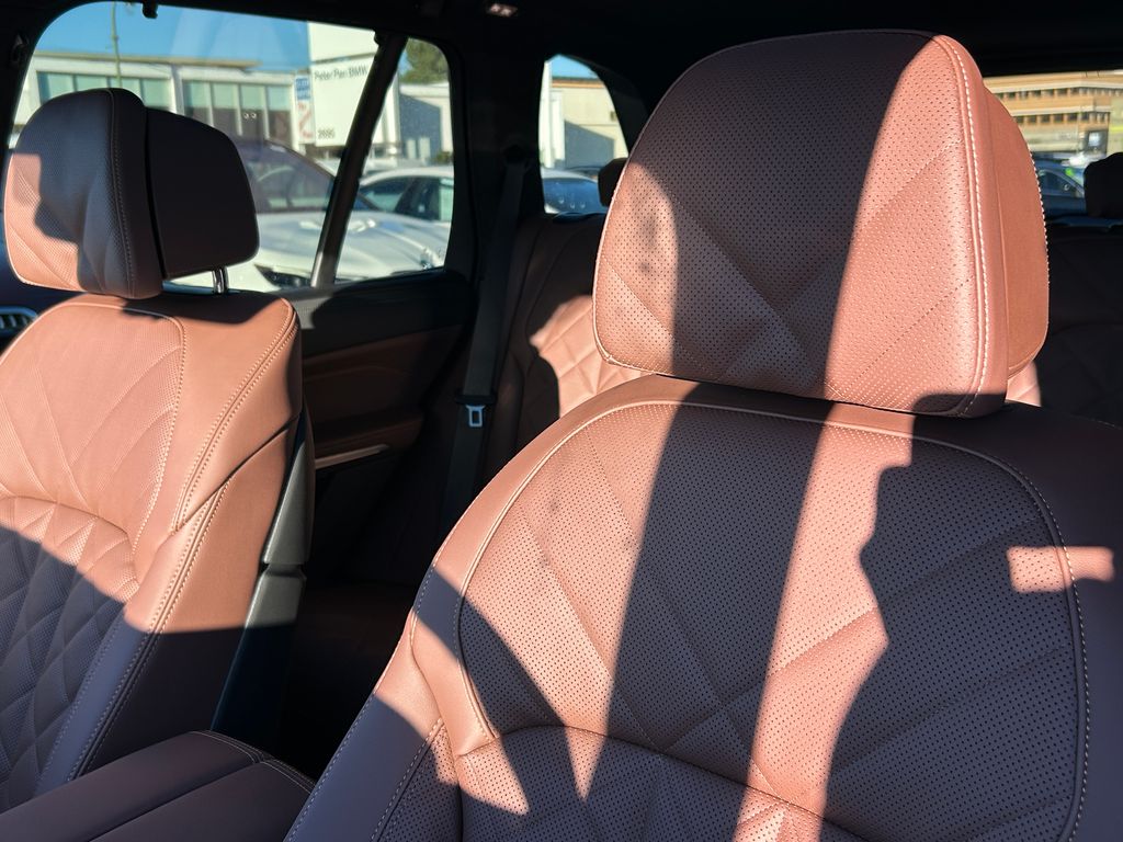 Thumbnail: 2026 BMW X5 - 14