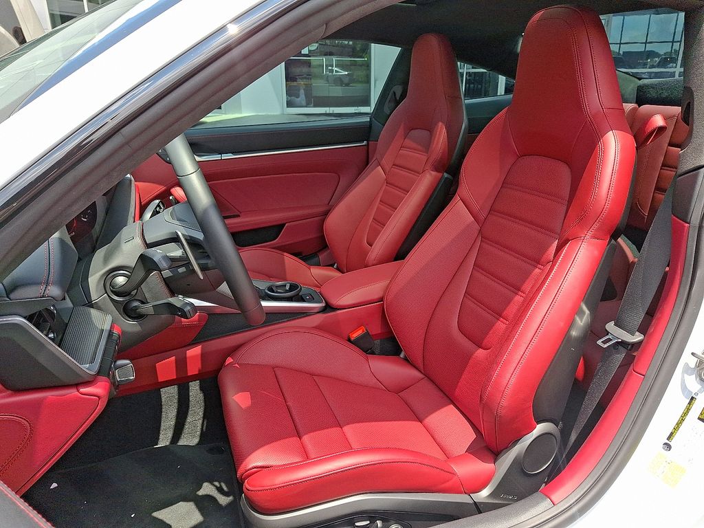 2025 Porsche 911 Turbo S 13