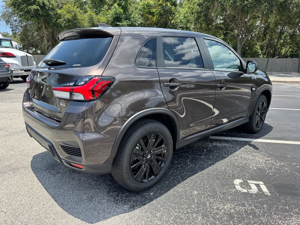 2025 Mitsubishi Outlander Sport LE photo 6