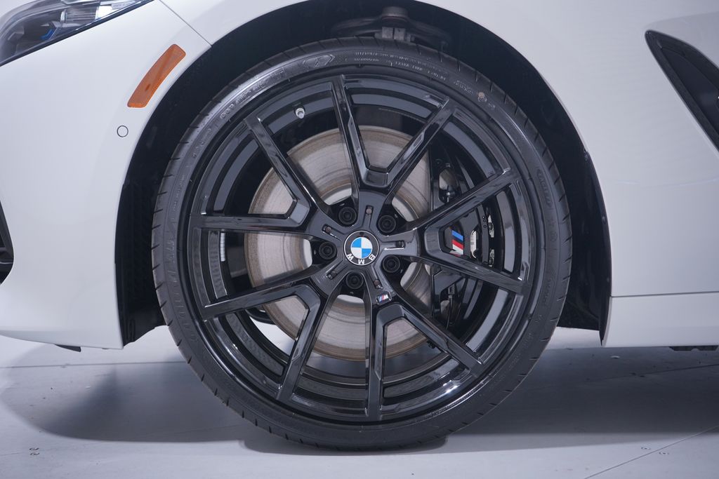 Thumbnail: 2026 BMW 8 Series - 2