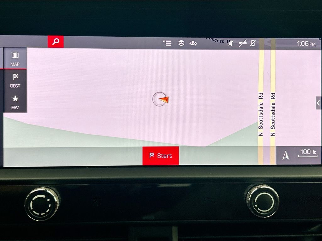 Thumbnail: 2023 Porsche Macan - 16