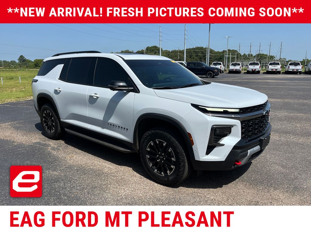 Polar White Tricoat 2026 Chevrolet Traverse SUV / Crossover Four-Wheel Drive 8-Speed Automatic