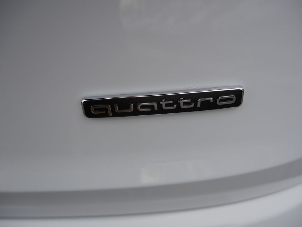 Thumbnail: 2025 Audi Q7 - 12
