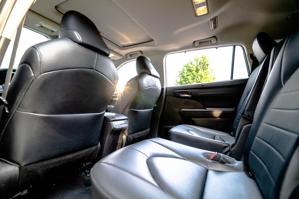 Used 2023 Toyota Highlander SUV