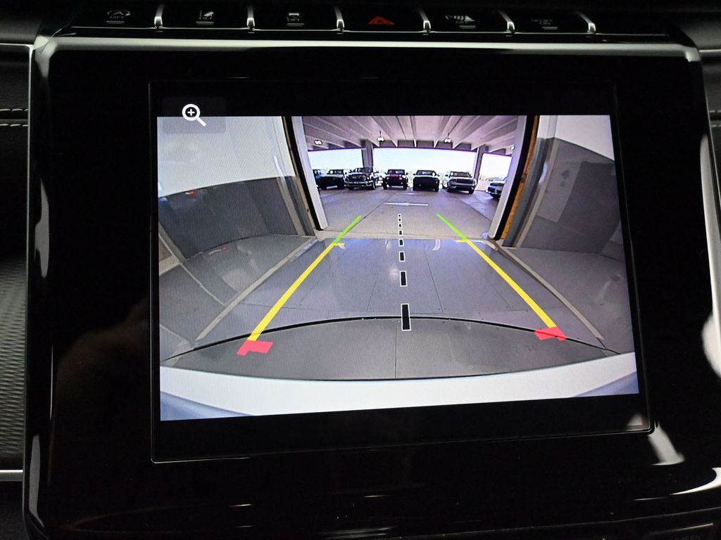 Used 2024 Silver Zynith Jeep Laredo image 11