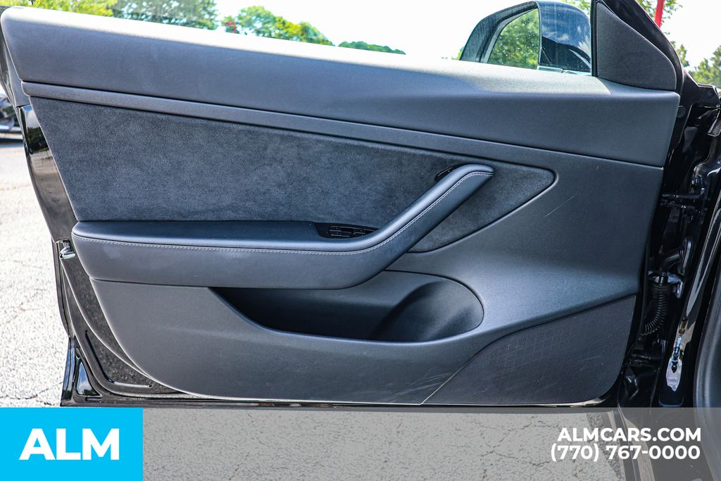 Used 2020 Black Tesla Standard image 38