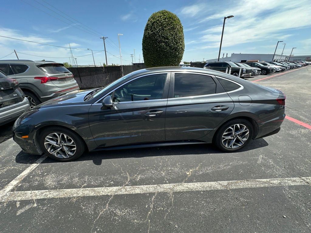 Thumbnail: 2022 Hyundai Sonata - 3