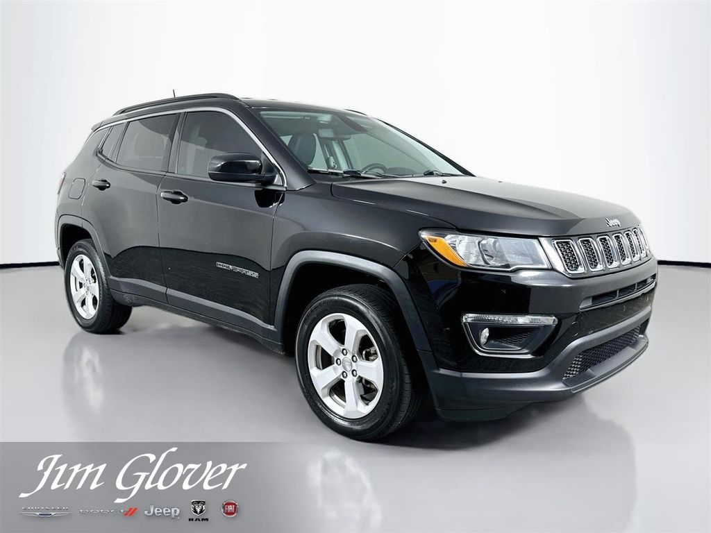 Diamond Black Crystal Pearlcoat 2018 Jeep Compass SUV / Crossover Four-Wheel Drive 9-Speed Automatic