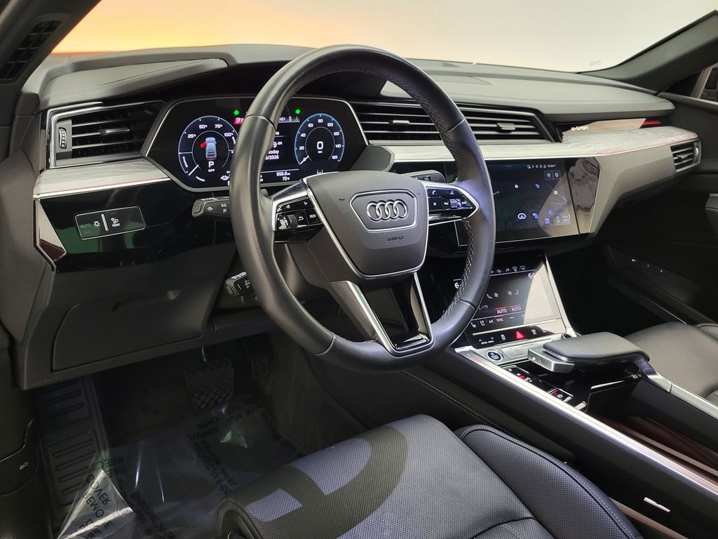 Thumbnail: 2024 Audi Q8 e-tron - 28