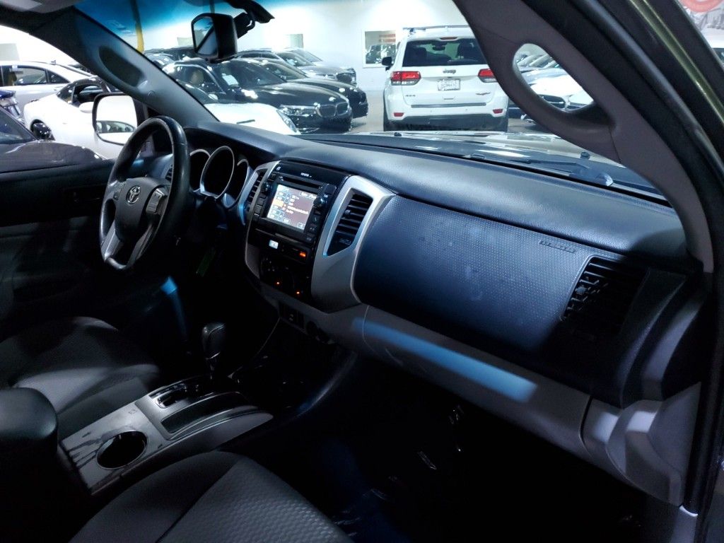 2013 Toyota Tacoma PreRunner 16