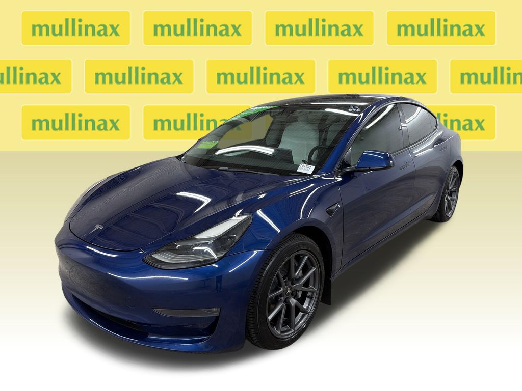 Used 2022  Tesla Long Range image 13