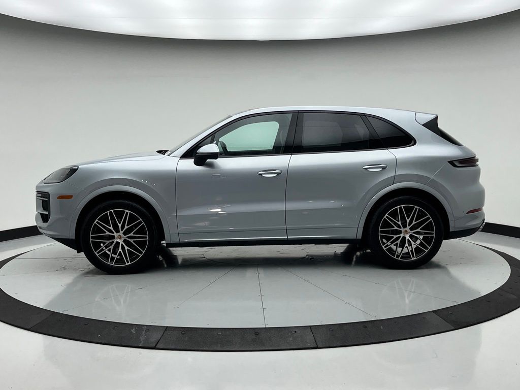 Thumbnail: 2026 Porsche Cayenne - 2
