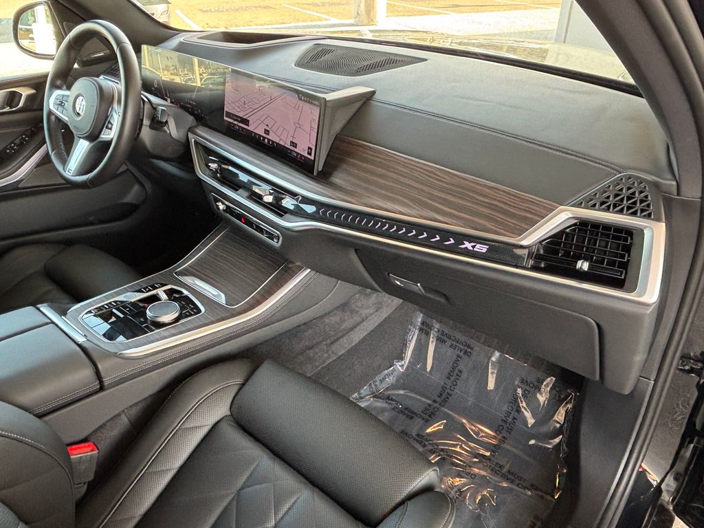 Thumbnail: 2024 BMW X5 - 23