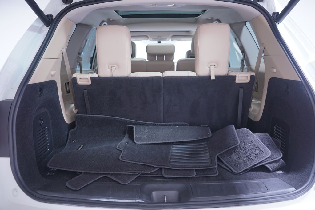 2019 Nissan Pathfinder Platinum 24