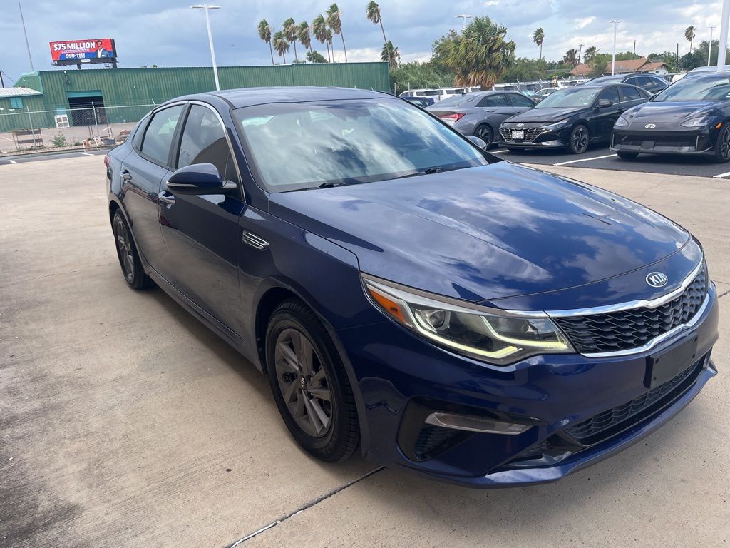 Thumbnail: 2020 Kia Optima - 4