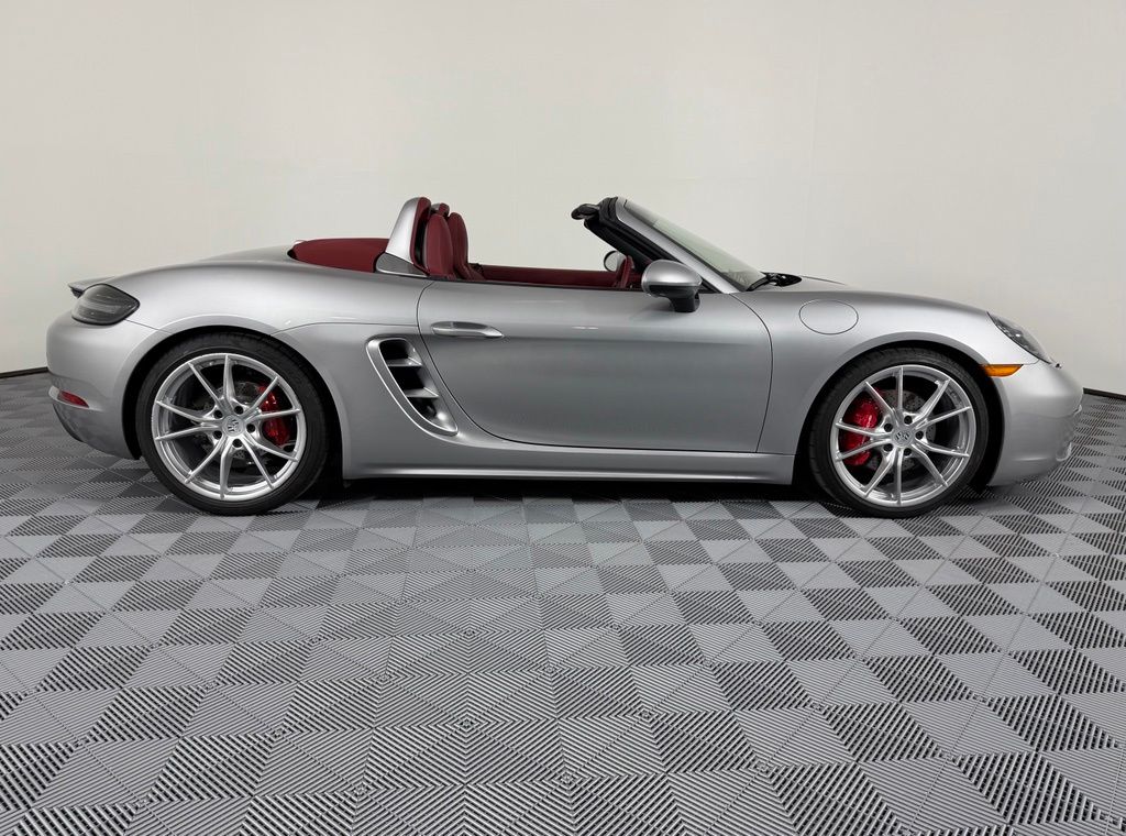 Thumbnail: 2025 Porsche 718 Boxster - 12