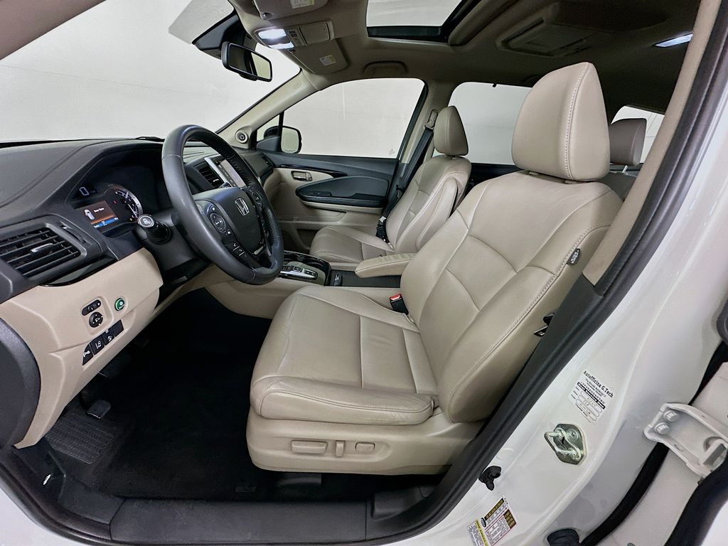 Thumbnail: 2016 Honda Pilot - 20