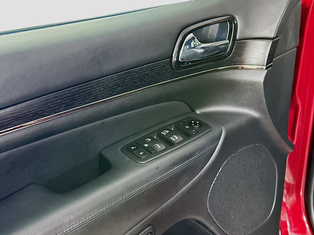 used 2021 Jeep Grand Cherokee car, priced at $27,985