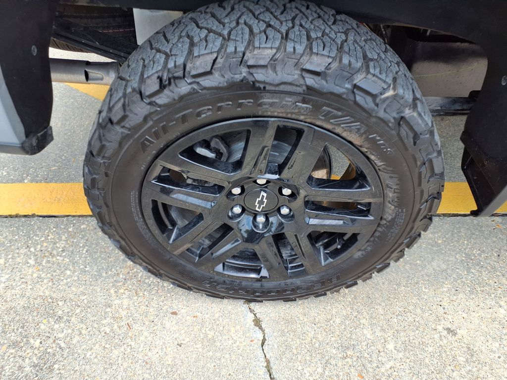 Used 2024 Gray Chevrolet Custom Trail Boss image 5