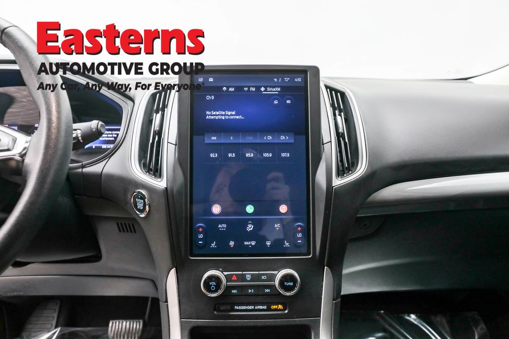 Used 2024 Silver Ford SEL image 12
