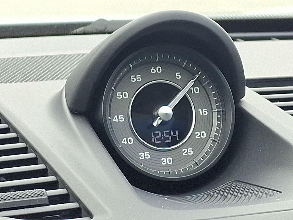 Thumbnail: 2024 Porsche 911 - 30