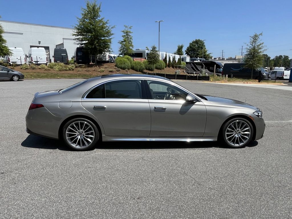 2024 Mercedes-Benz S-Class S 580e 9