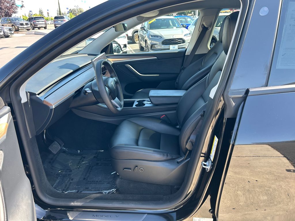 2023 Tesla Model Y Long Range 9