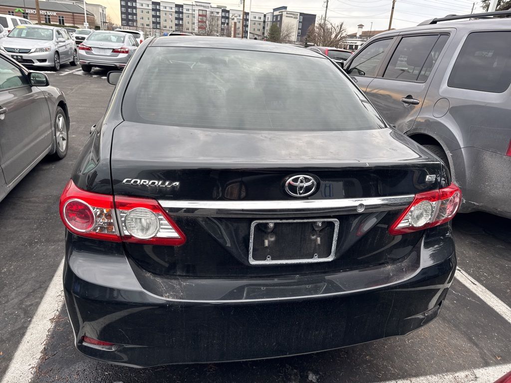 2013 Toyota Corolla LE 3