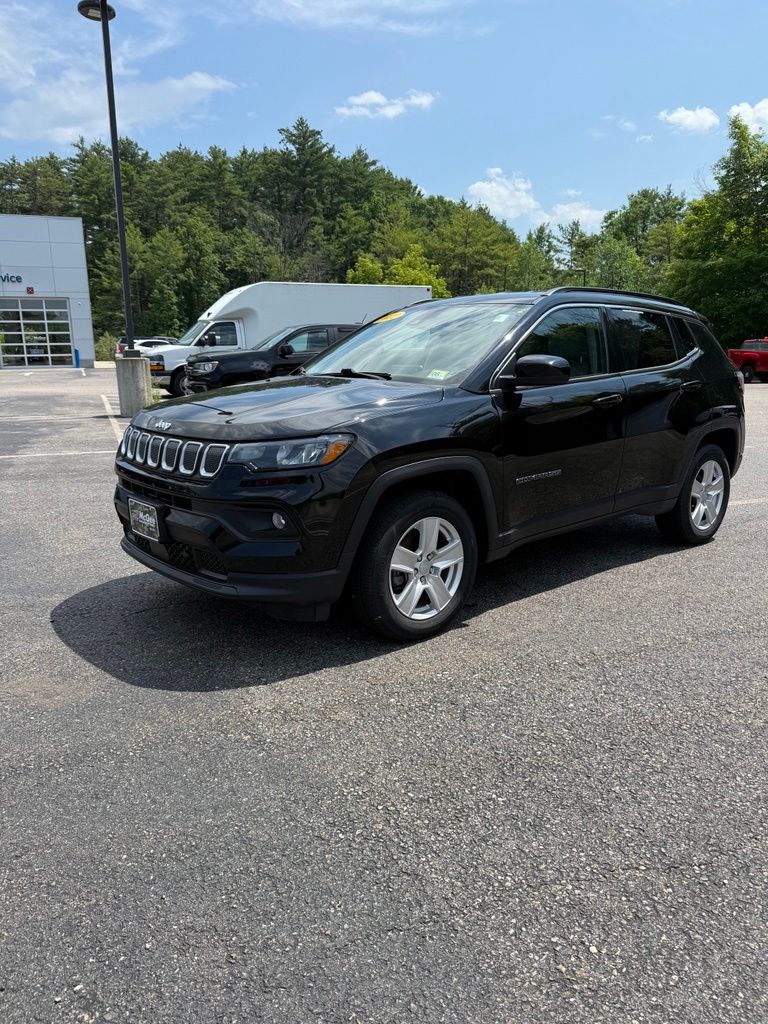 Diamond Black Crystal Pearlcoat 2022 Jeep Compass SUV / Crossover Four-Wheel Drive 9-Speed Automatic