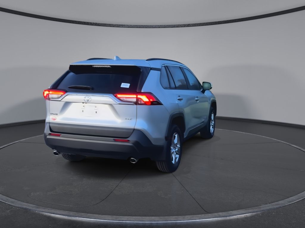 Thumbnail: 2025 Toyota RAV4 - 8