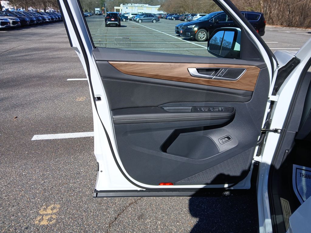 New 2026 White Volkswagen 2.0T SE w/Technology image 10
