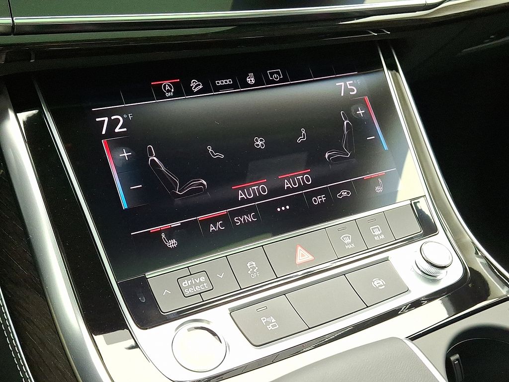 Thumbnail: 2026 Audi Q7 - 11